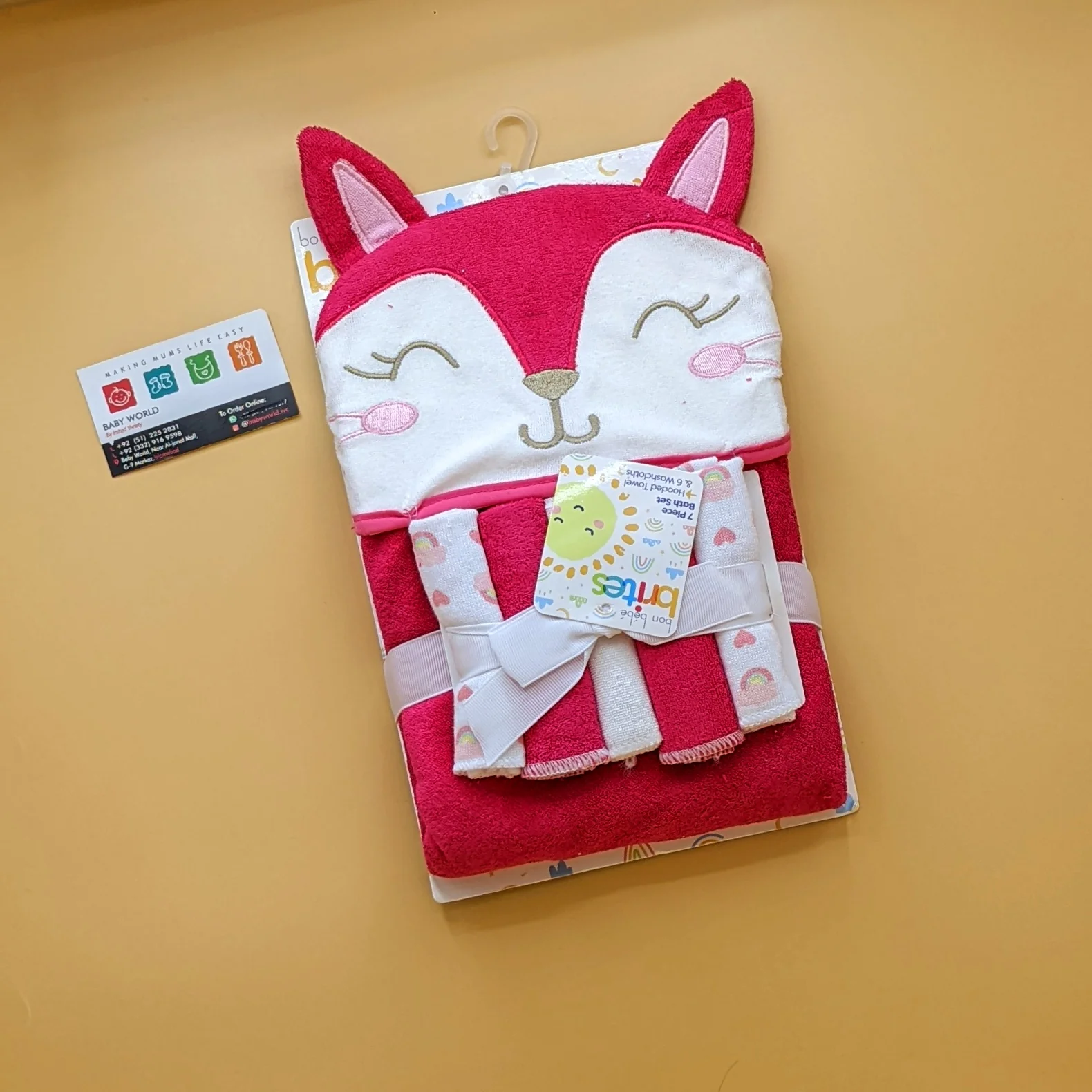 Character Hooded Bath Towel Set - Image 5