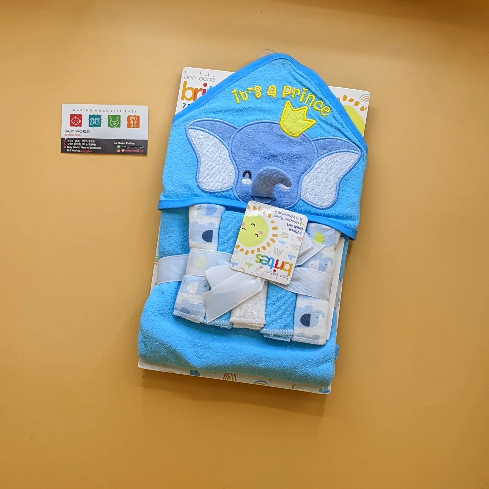 Character Hooded Bath Towel Set - Image 7