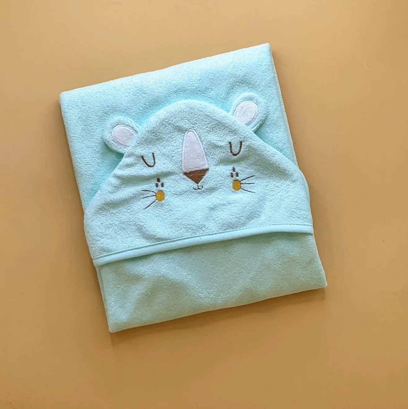 Hooded Bath Towel - Image 13