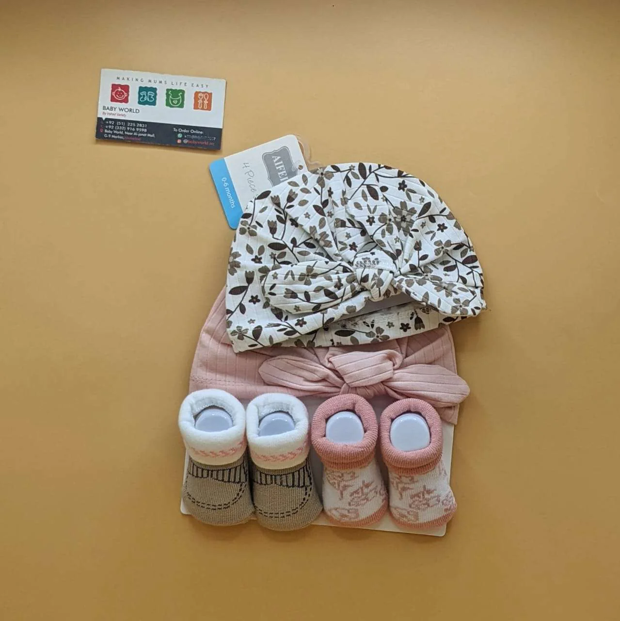 Pack of 2 Caps & 2 Booties - Image 8