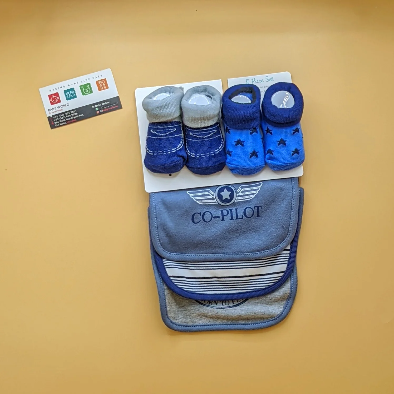 Pack of 3 Bibs & 2 Booties - Image 7