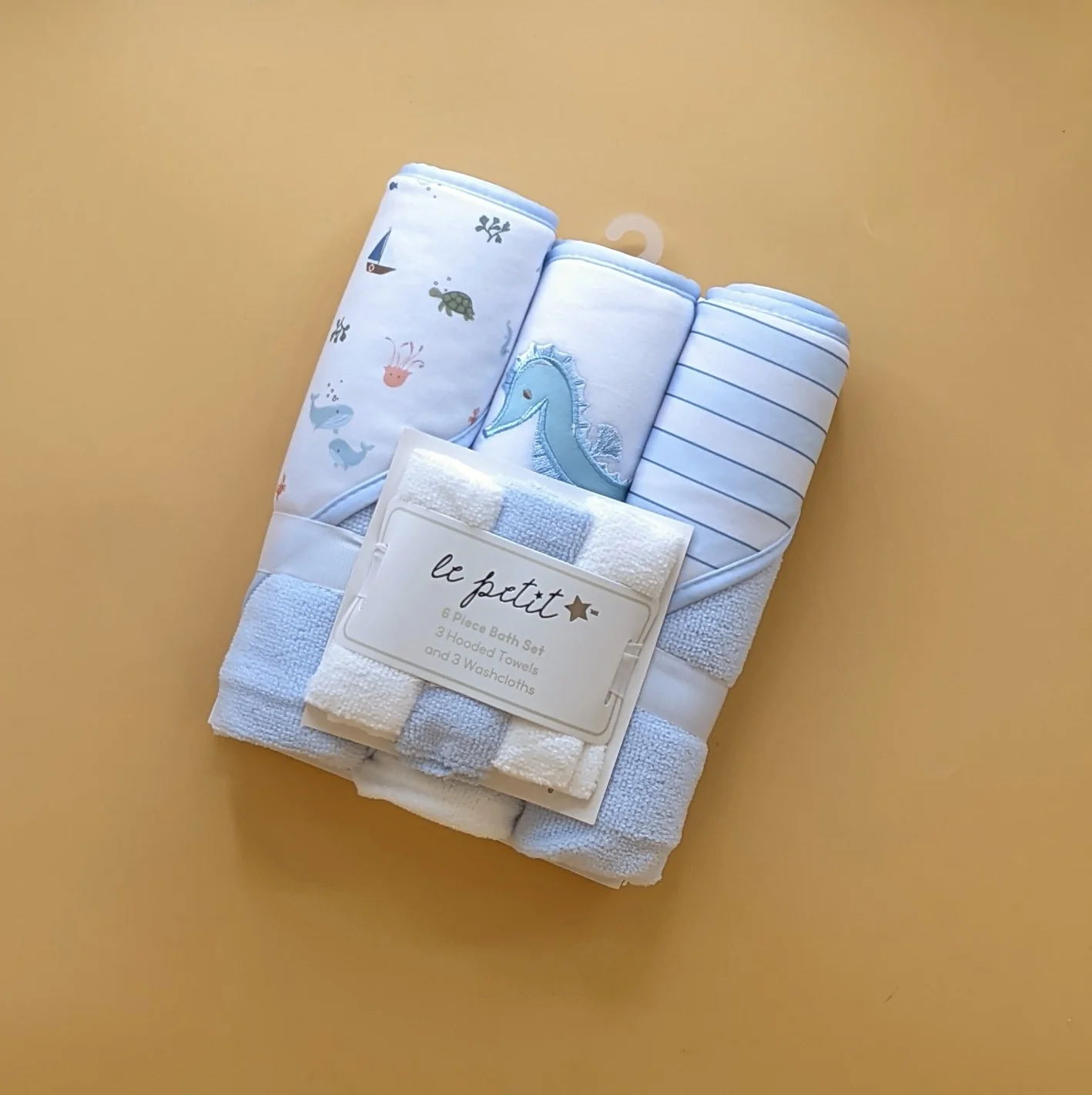 Pack of 3 Hooded Bath Towels With 3 Washcloths - Image 3